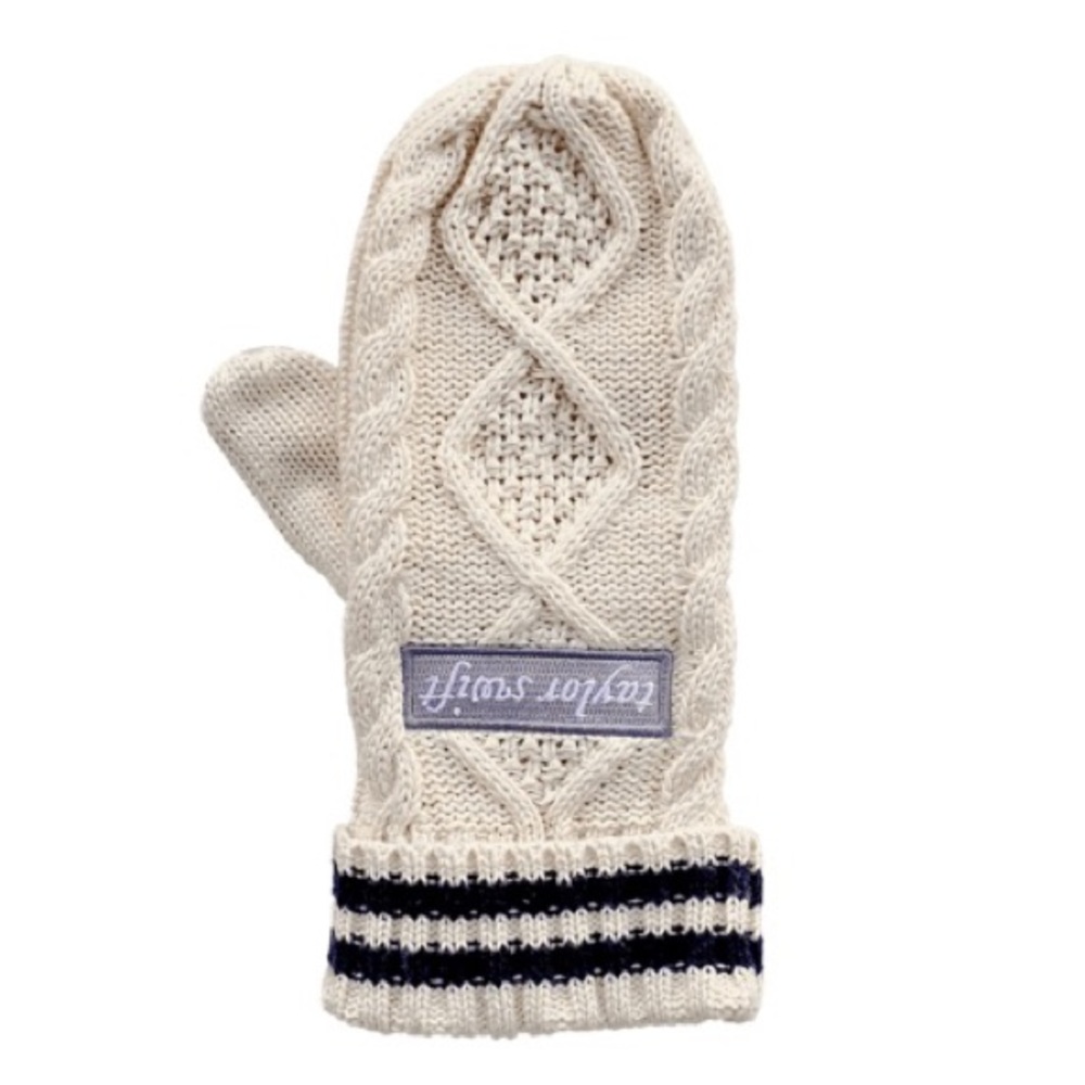 NWT Taylor Swift Cardigan Oven Mitt
